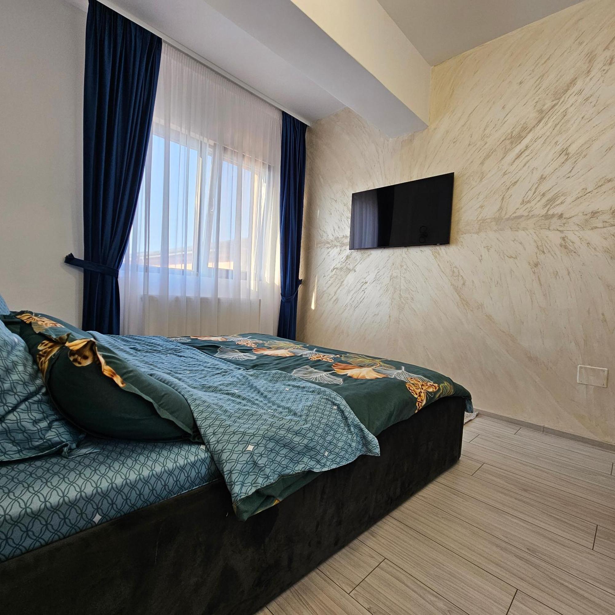 Apartament Dem Radulescu Langa Strand Ramnicu Valcea Exterior photo